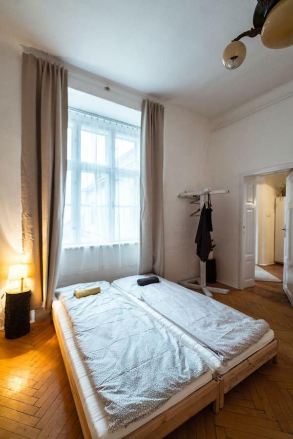 A Szoba Apartman เปตช์ ภายนอก รูปภาพ